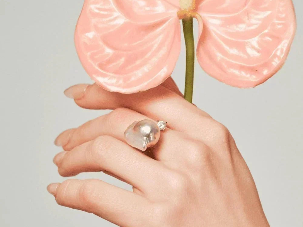 Hands Tell Your Life Story: How Baroque Pearl Rings Elevate Your Everyday Styling