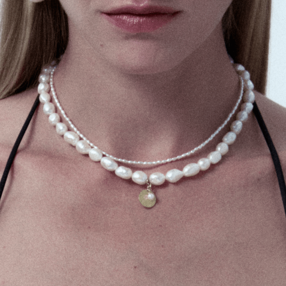 18k gold-plated baroque pearl choker with coin pendant