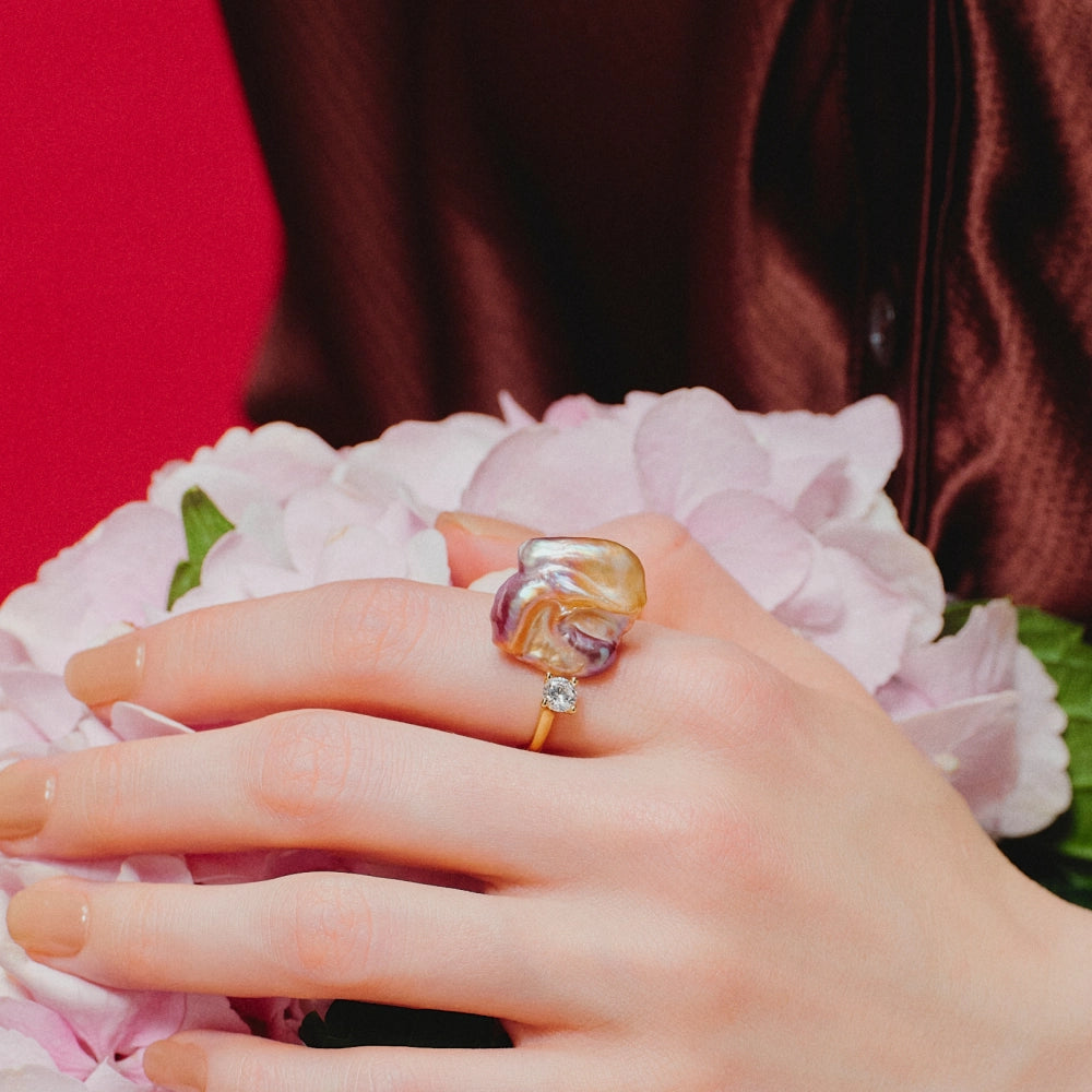 Verity | Pink Baroque Pearl Gold Ring - image 2