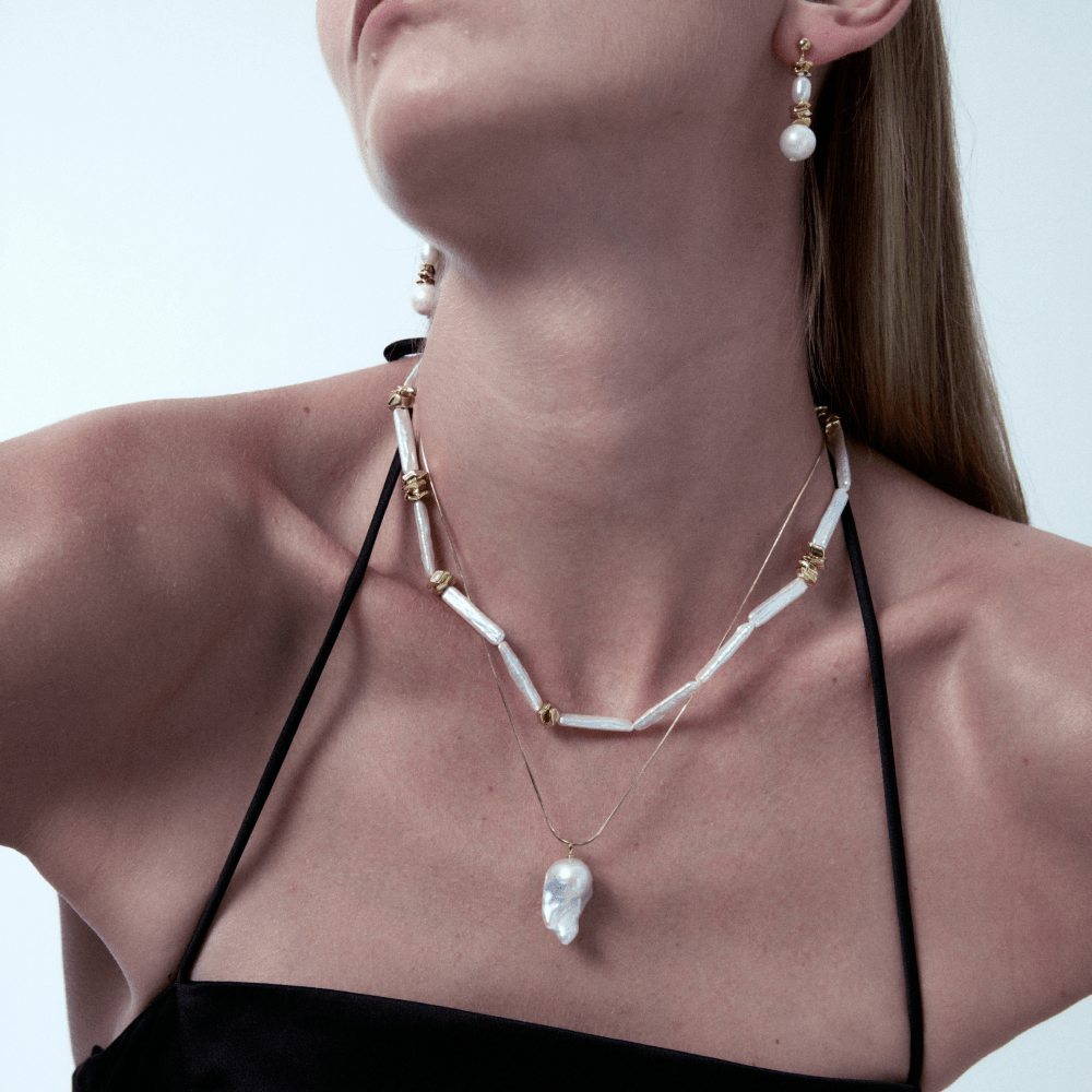 Stillo | White Baroque Pearl 18k Gold Pendant