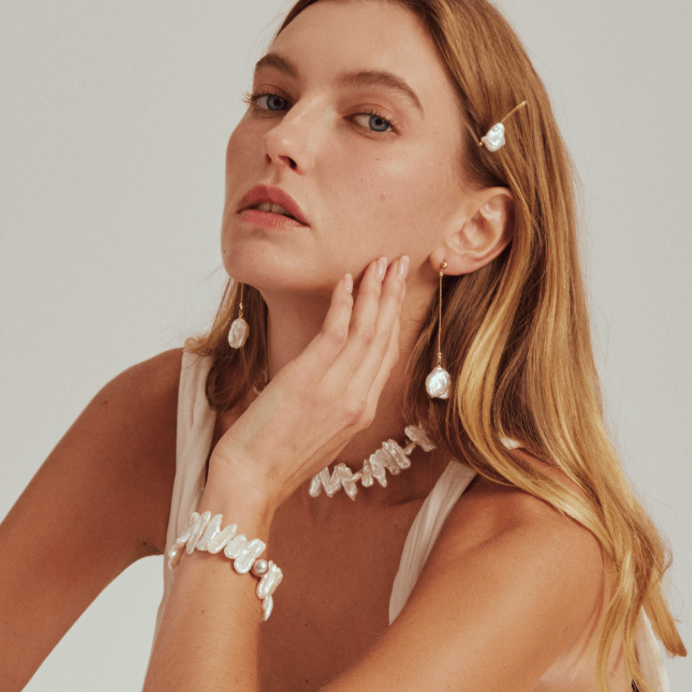 Rachel | White Keshi Baroque Pearl Brass Hair Clip