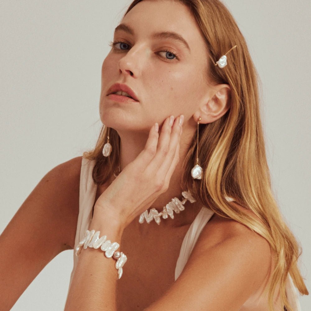 Rachel | White Keshi Baroque Pearl Brass Hair Clip
