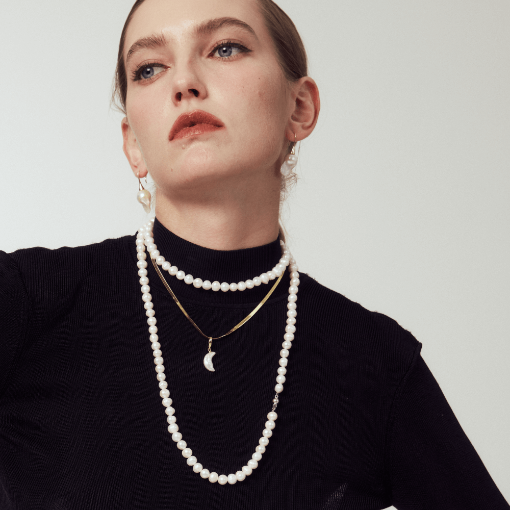 Boucles d'oreilles à crochet en perle baroque brillante thumbnail 1