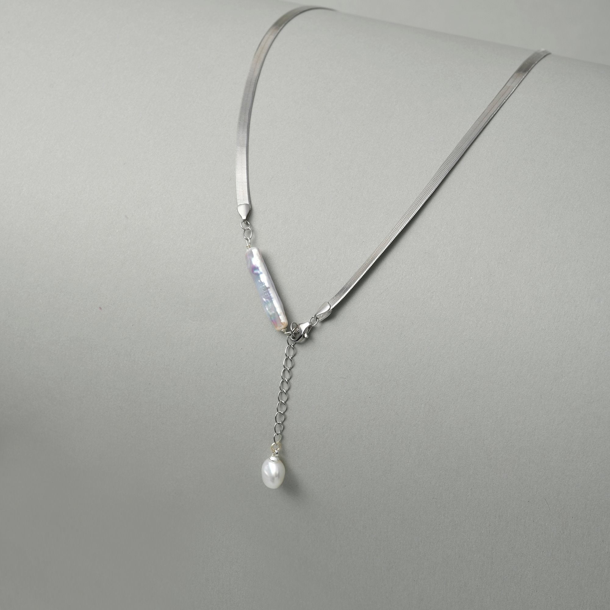 Baguette baroque, pendentif en forme de lasso et de perle thumbnail 3