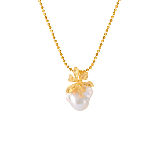 Balle | White Baroque Pearl 18k Gold Flower Pendant