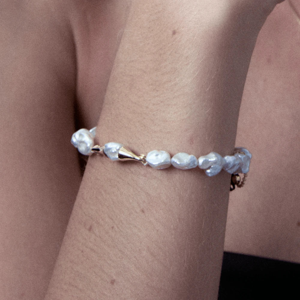 Sunlit | Gray Keshi Baroque Pearl 18k Gold Bracelet