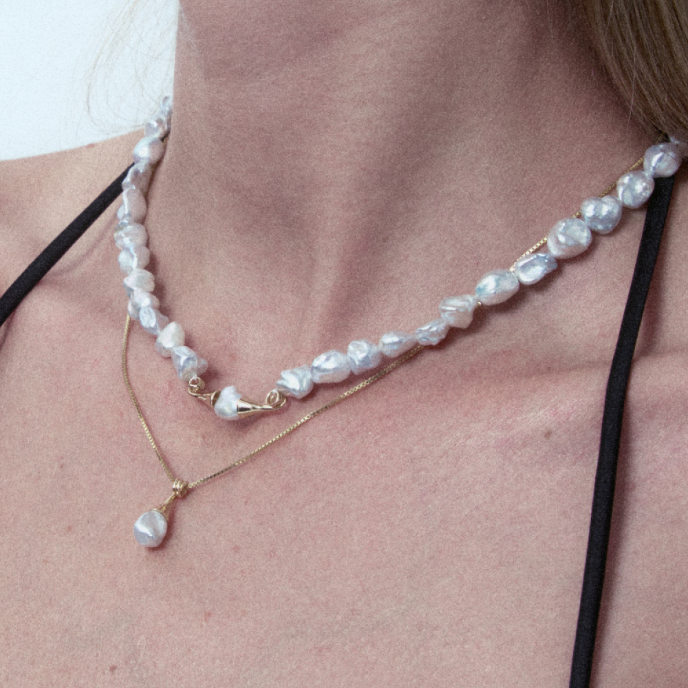 Pendentif perle Keshi bleue thumbnail 1