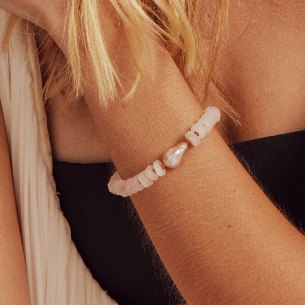 Saku | Pink Baroque Pearl 18k Gold Bracelet