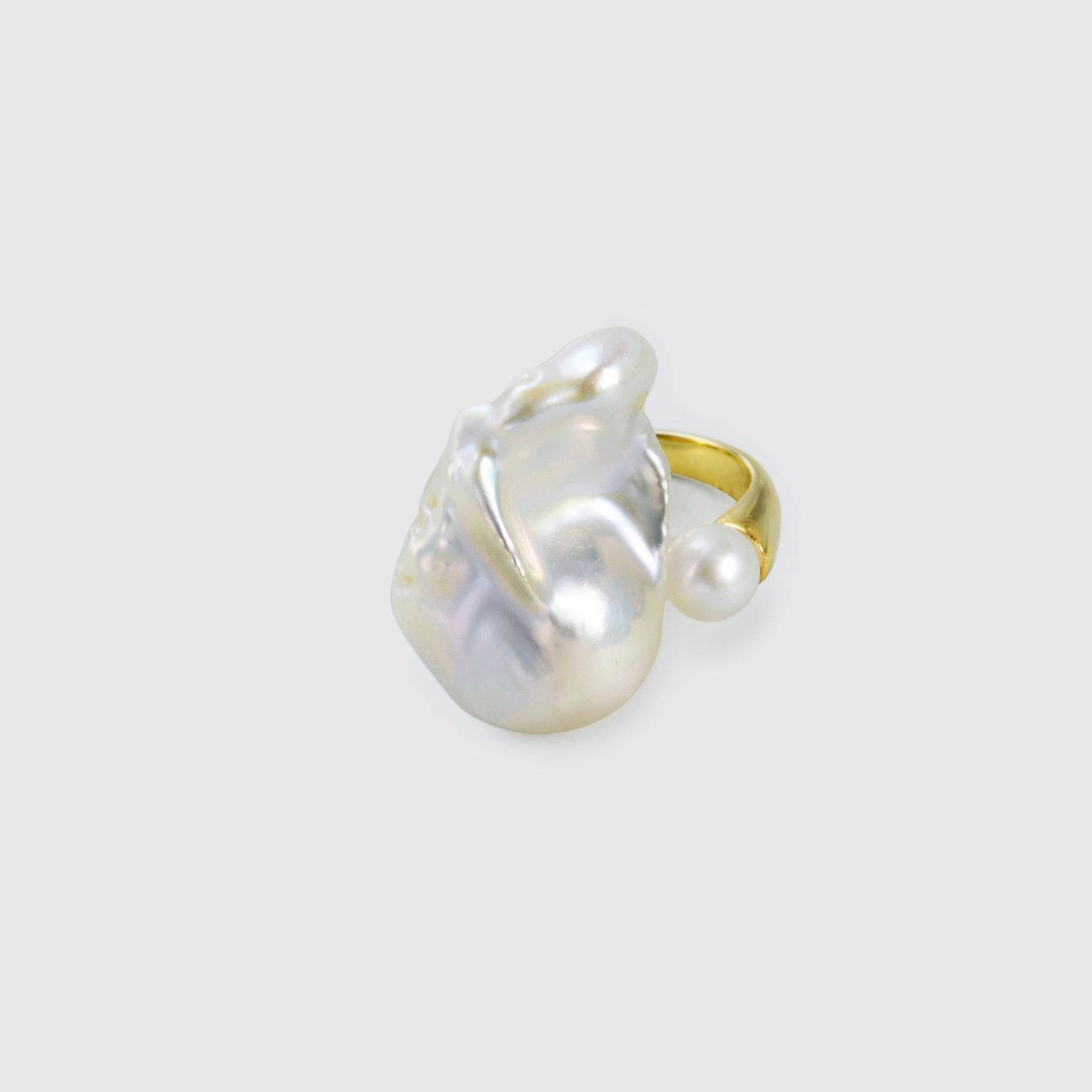 Celes | White Baroque Pearl 18K Gold Open Ring