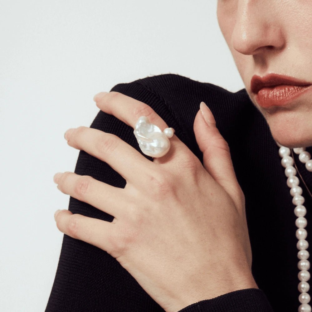 Celes | White Baroque Pearl 18K Gold Open Ring