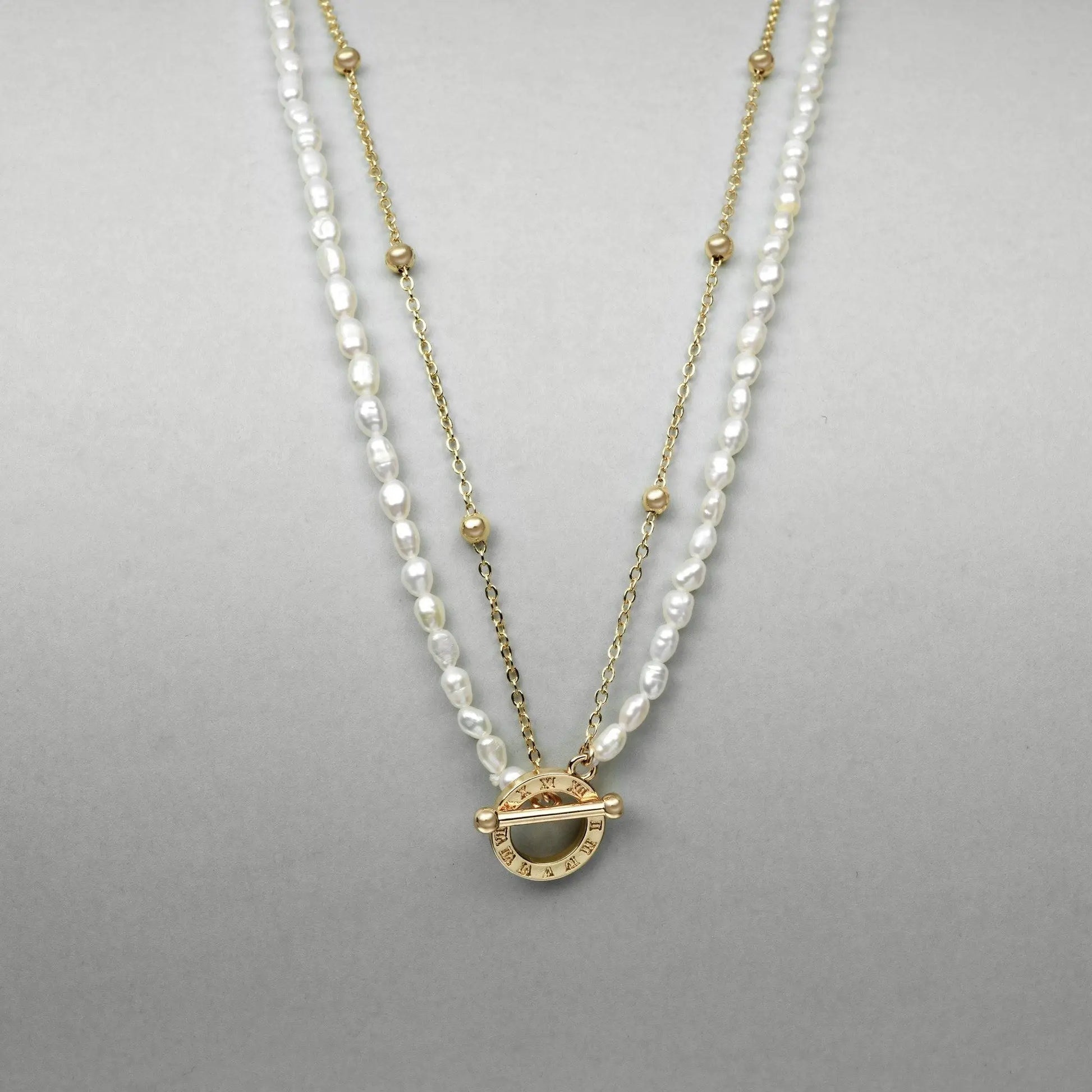 Celia | White Oval Baroque Pearl 18k Gold Layered Necklace