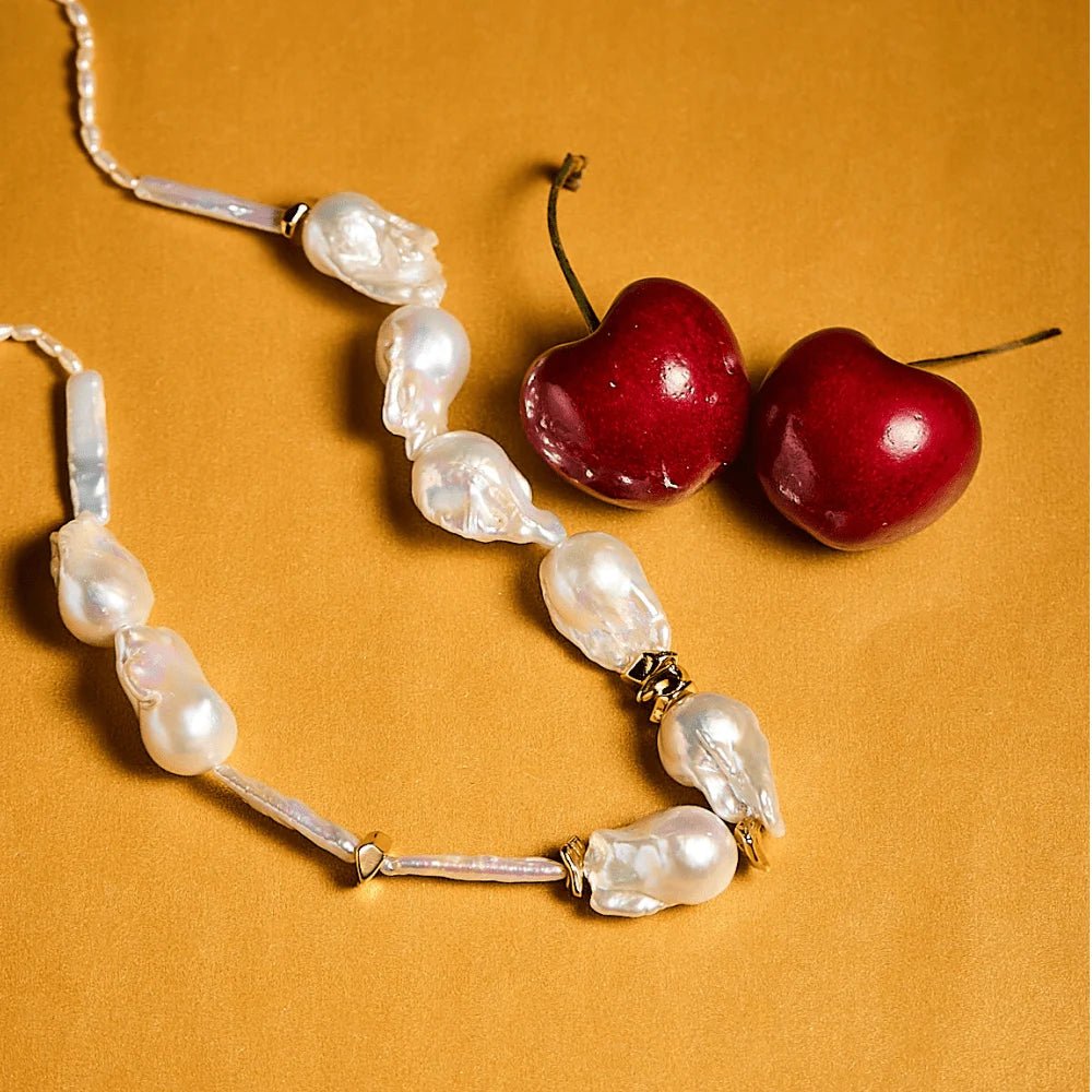 Ebb | White Baroque Pearl 18k Gold Necklace