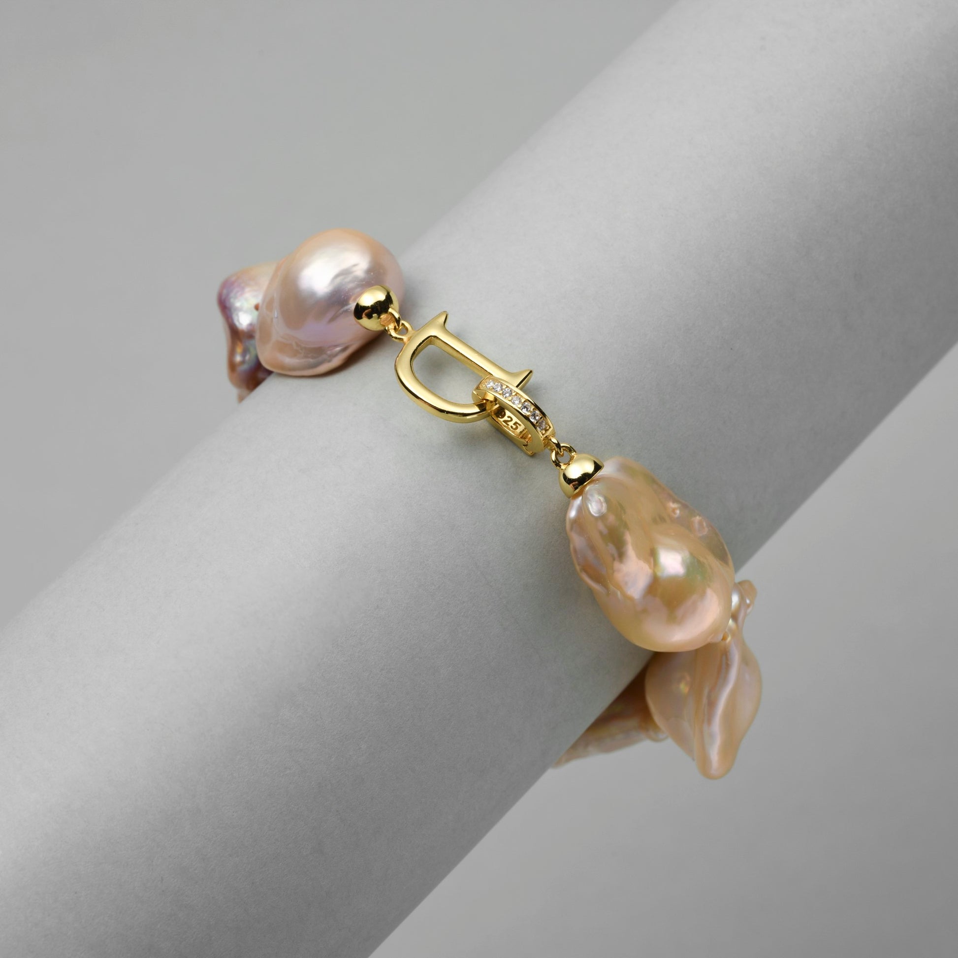 Elys | Golden Baroque Pearl Bracelet