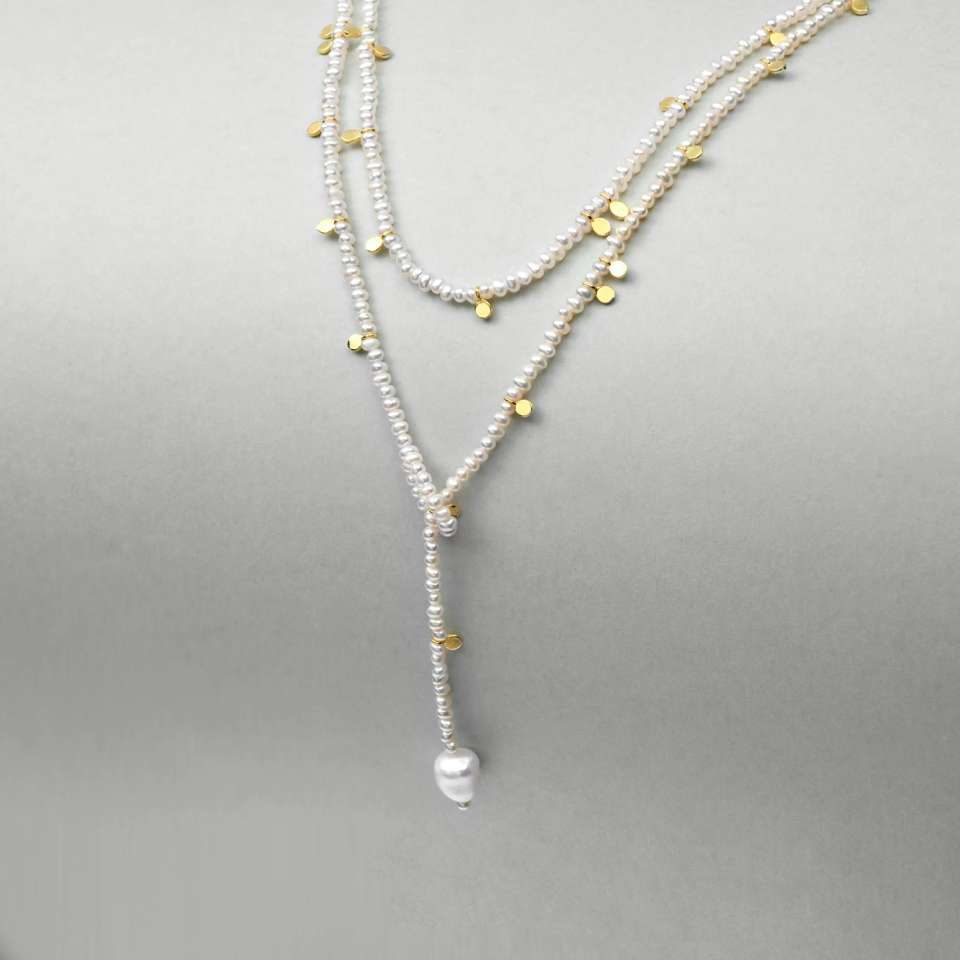 Jennifer | White Oval Baroque Pearl 18k Gold Layered Necklace