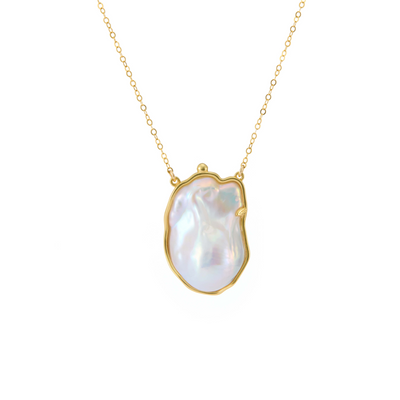 Golden Veil Baroque Pendant
