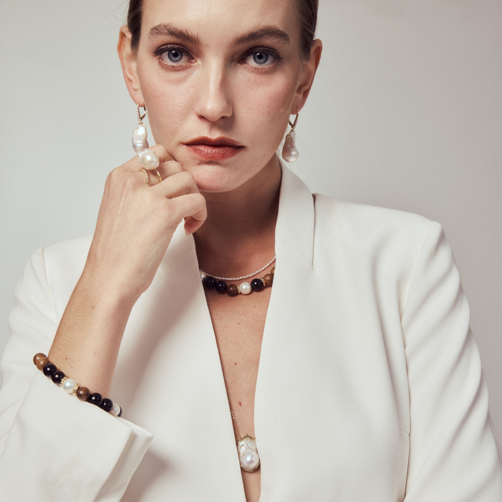 Golden Veil Baroque Pendant