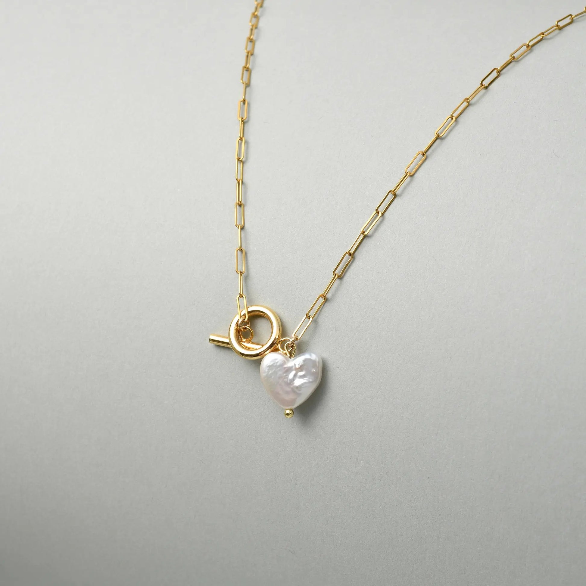 Harbor | White Heart Baroque Pearl 18k Gold Toggle Pendant