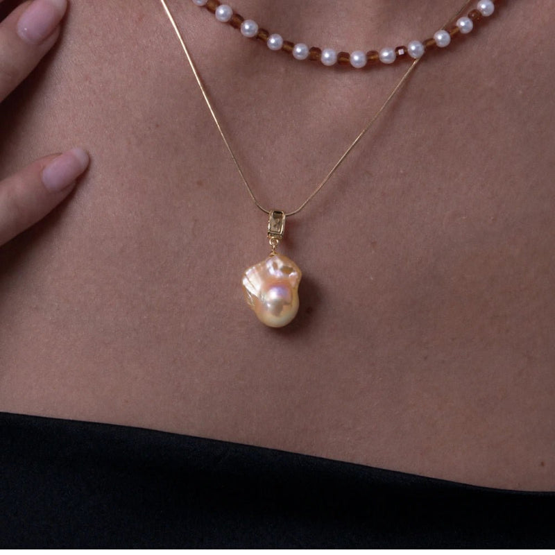 Aurora | Golden Baroque Pearl 18k Gold Pendant image 2