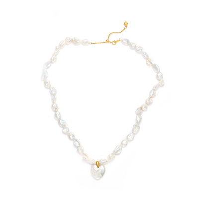 Collier de perles baroques en forme de cœur lunaire