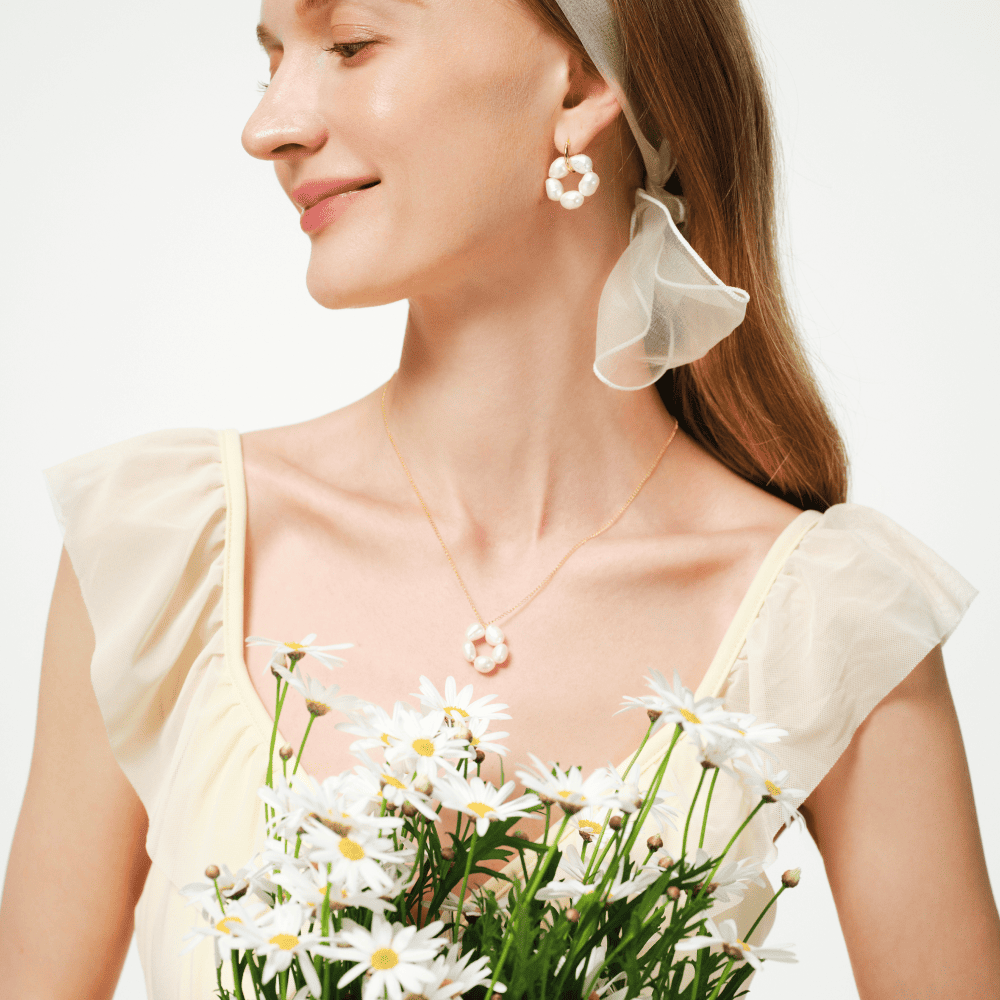 Model outfit baroque pearl flower gold necklace collarbone shot