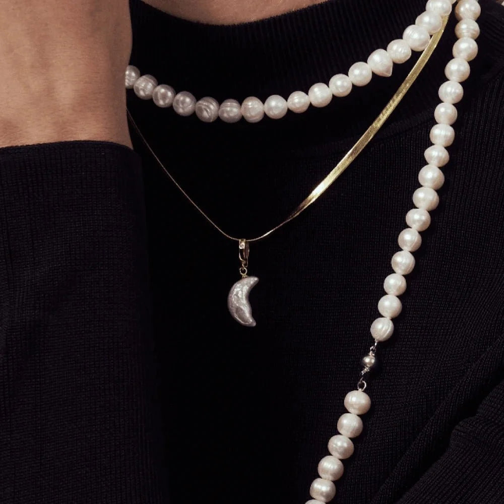 Magni | White Moon 18k Gold Snake Chain Pendant model view