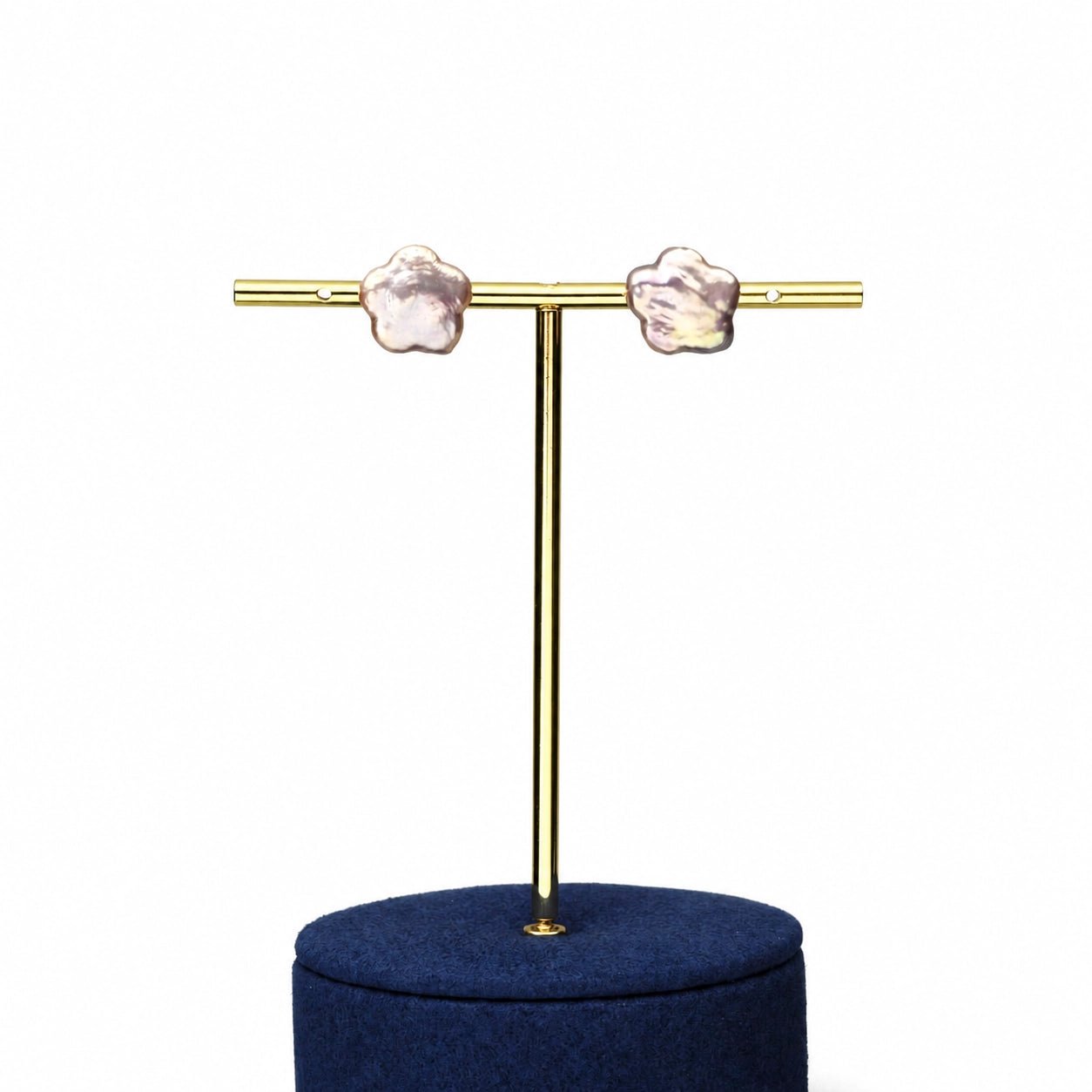 Natural flower-shaped baroque pearl stud earrings