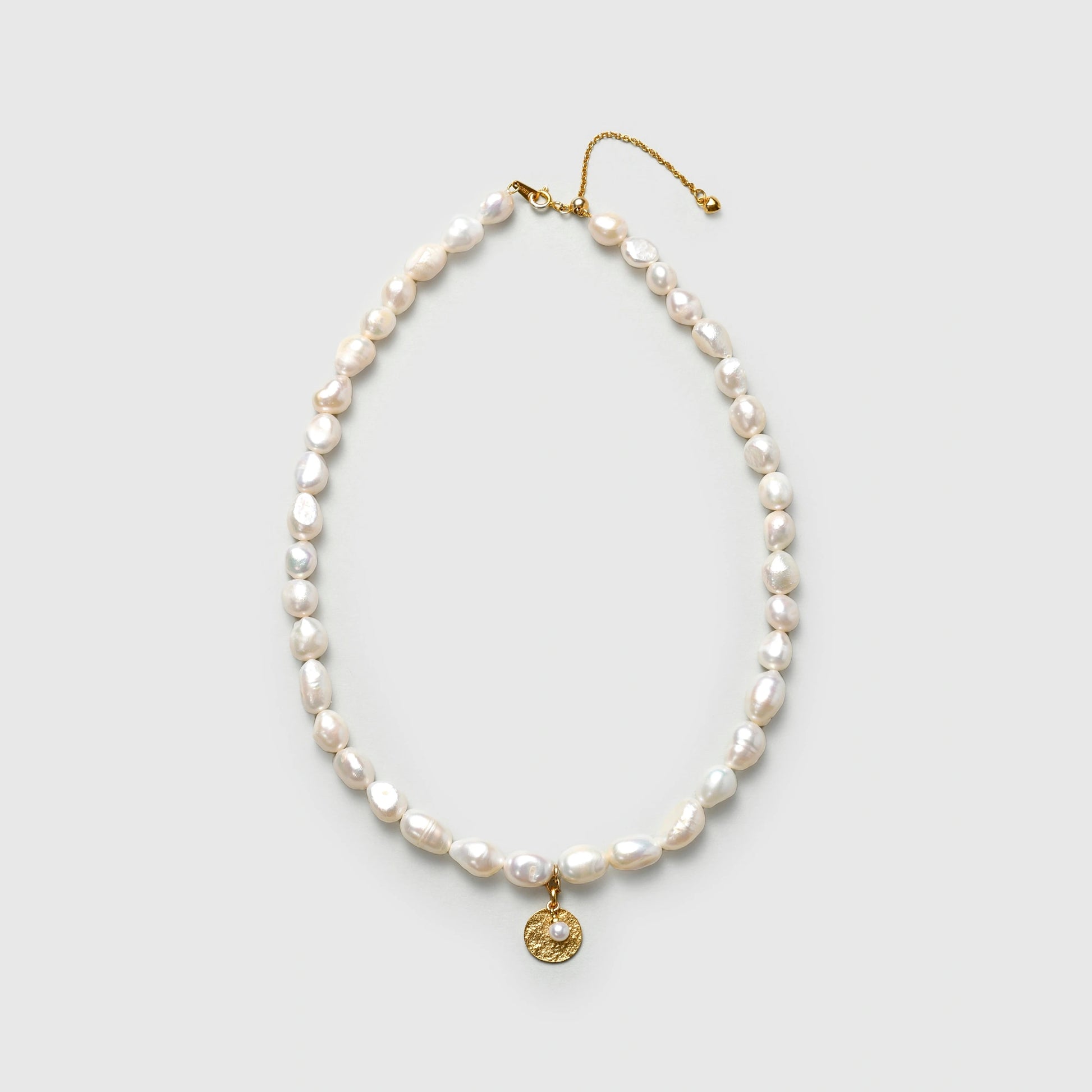 Choli | White Oval Baroque Pearl 18k Gold Charm Necklace