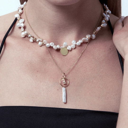 Oybi | White Stick Baroque Pearl 18k Gold Crystal Pendant
