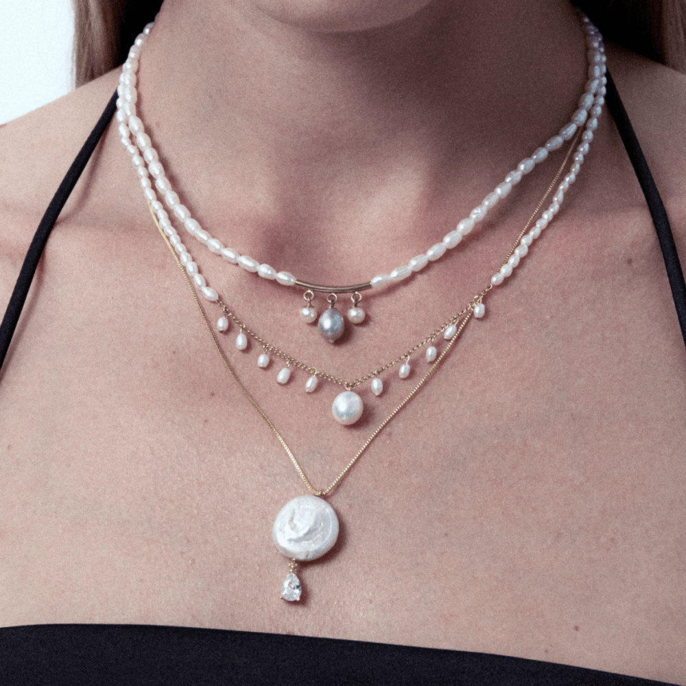 Troye | White Button Baroque Pearl 18k Gold Crystal Pendant