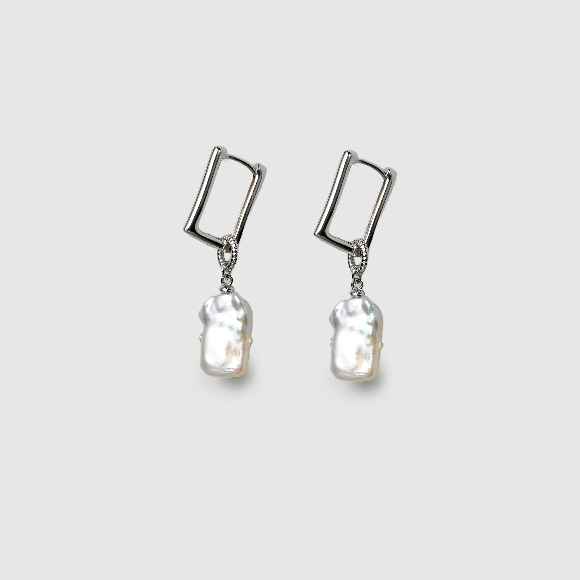 Boucles d'oreilles géométriques baroques en perles main thumbnail