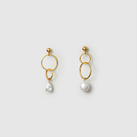Asymmetric Hoop Pearl Earrings main thumbnail