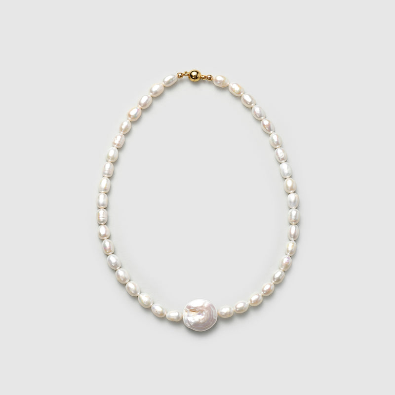 Romeo Holiday button Pearl Sweater Chain main image