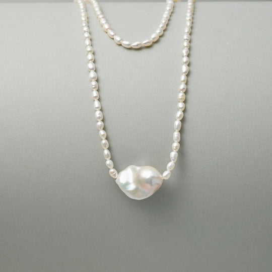 Midnight | White Oval Baroque Pearl Silver Necklace