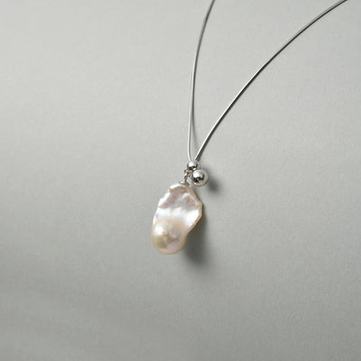 Pendentif perle mini goutte bleu baroque