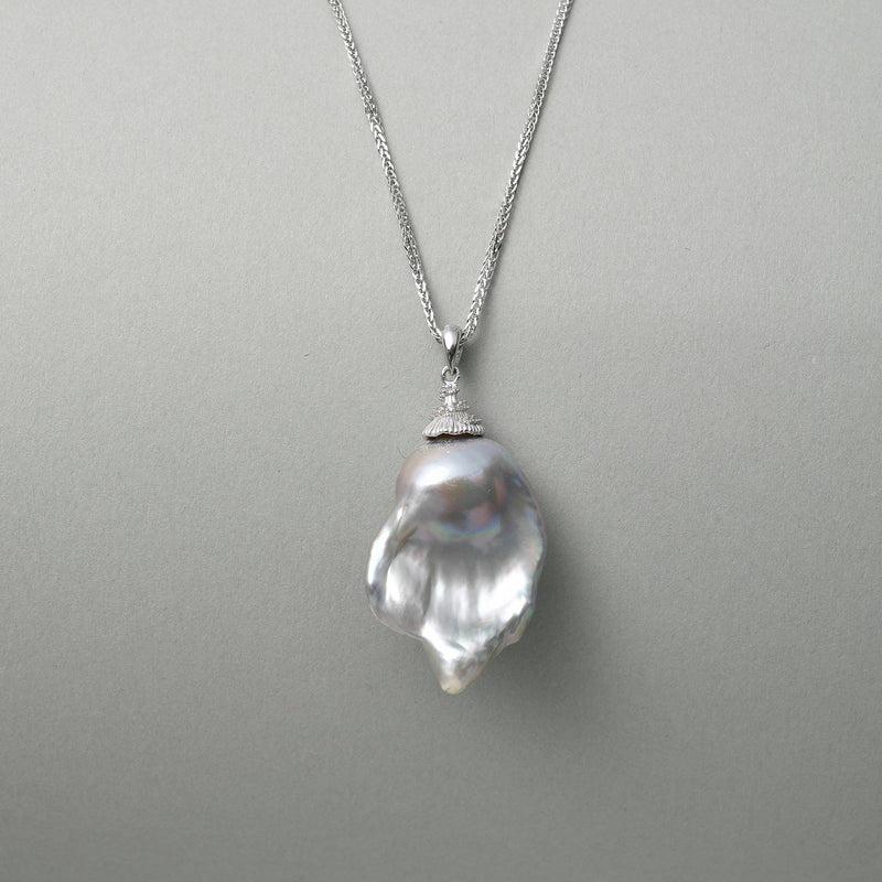 Baroque Grandeur Hat Pearl Pendant
