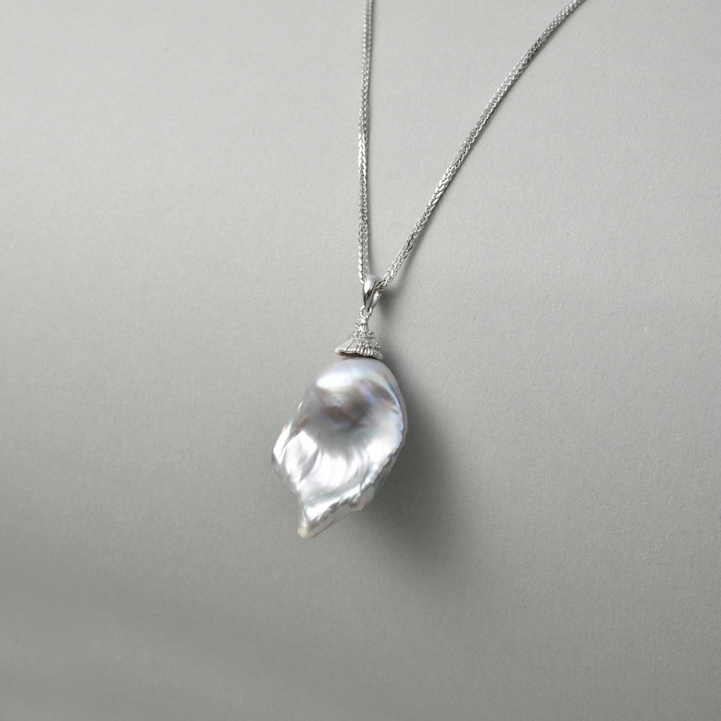 Baroque Grandeur Hat Pearl Pendant