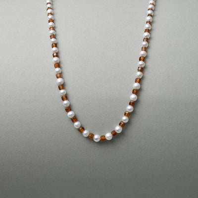 Collier de perles et grenats