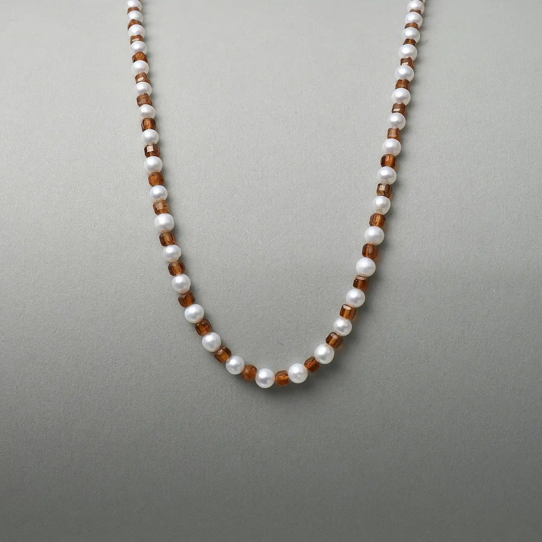 Gabri | White Baroque Pearl Garnet Beaded Necklace