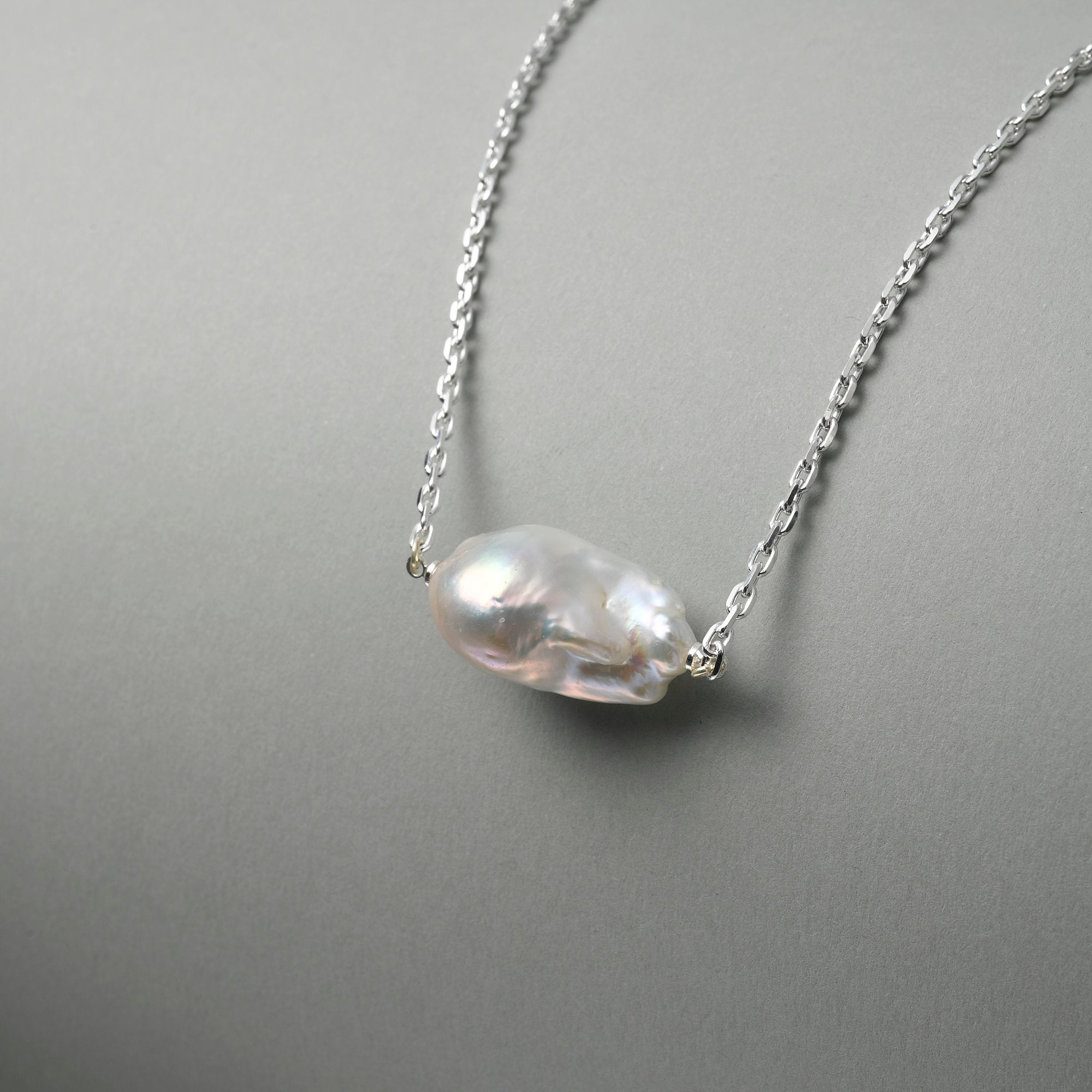 Pendentif en argent et perle baroque  thumbnail 2