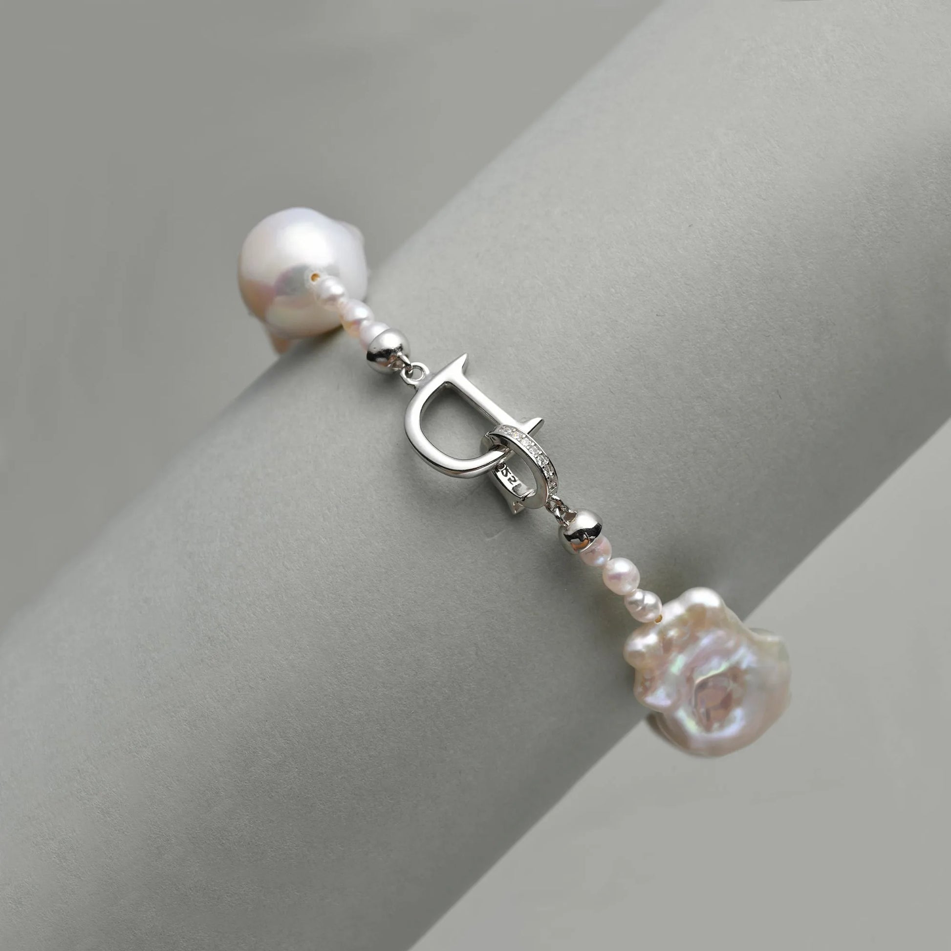 Goddess | Baroque Grande Pearl Silver Bracelet