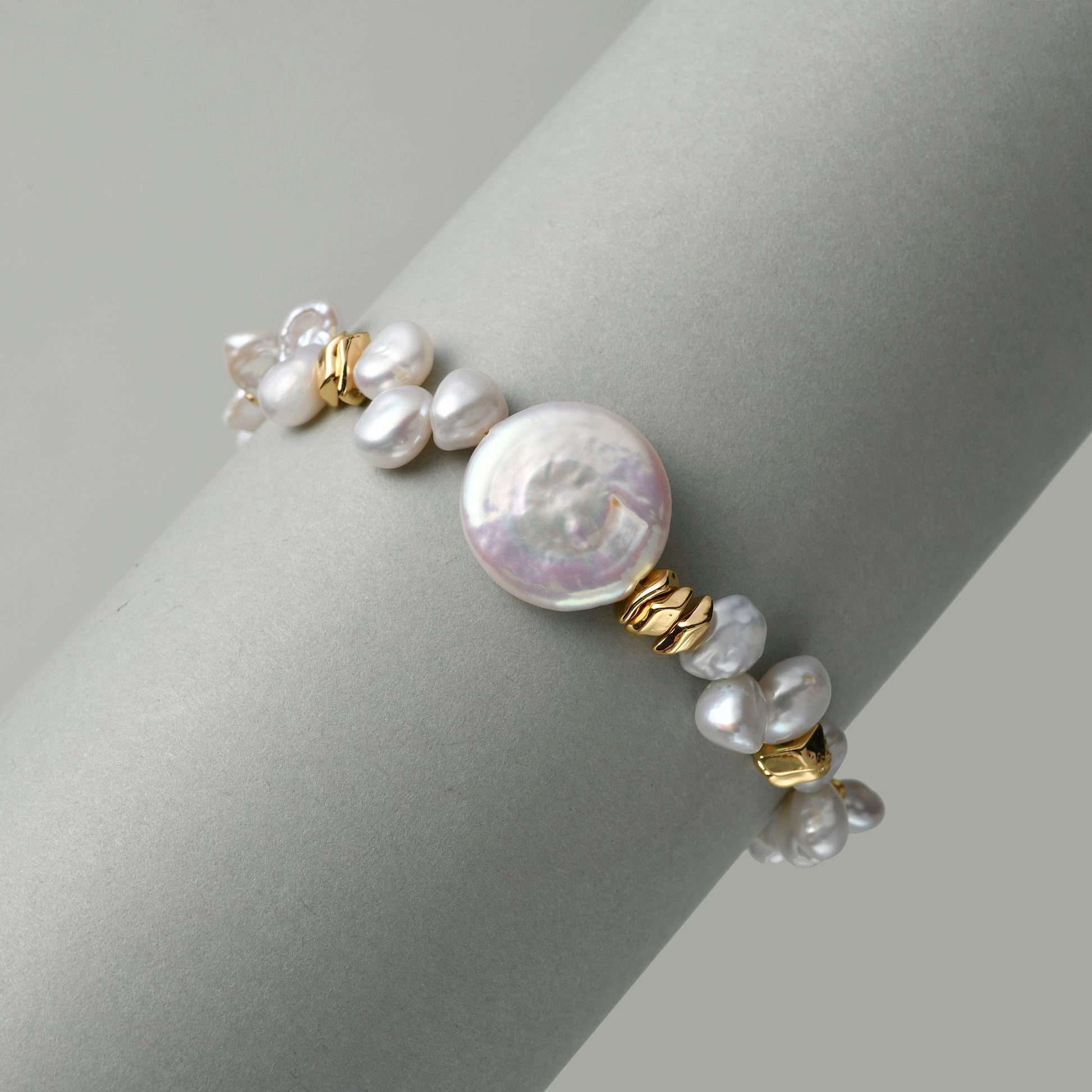 Roman Holiday Button Pearl Bracelet