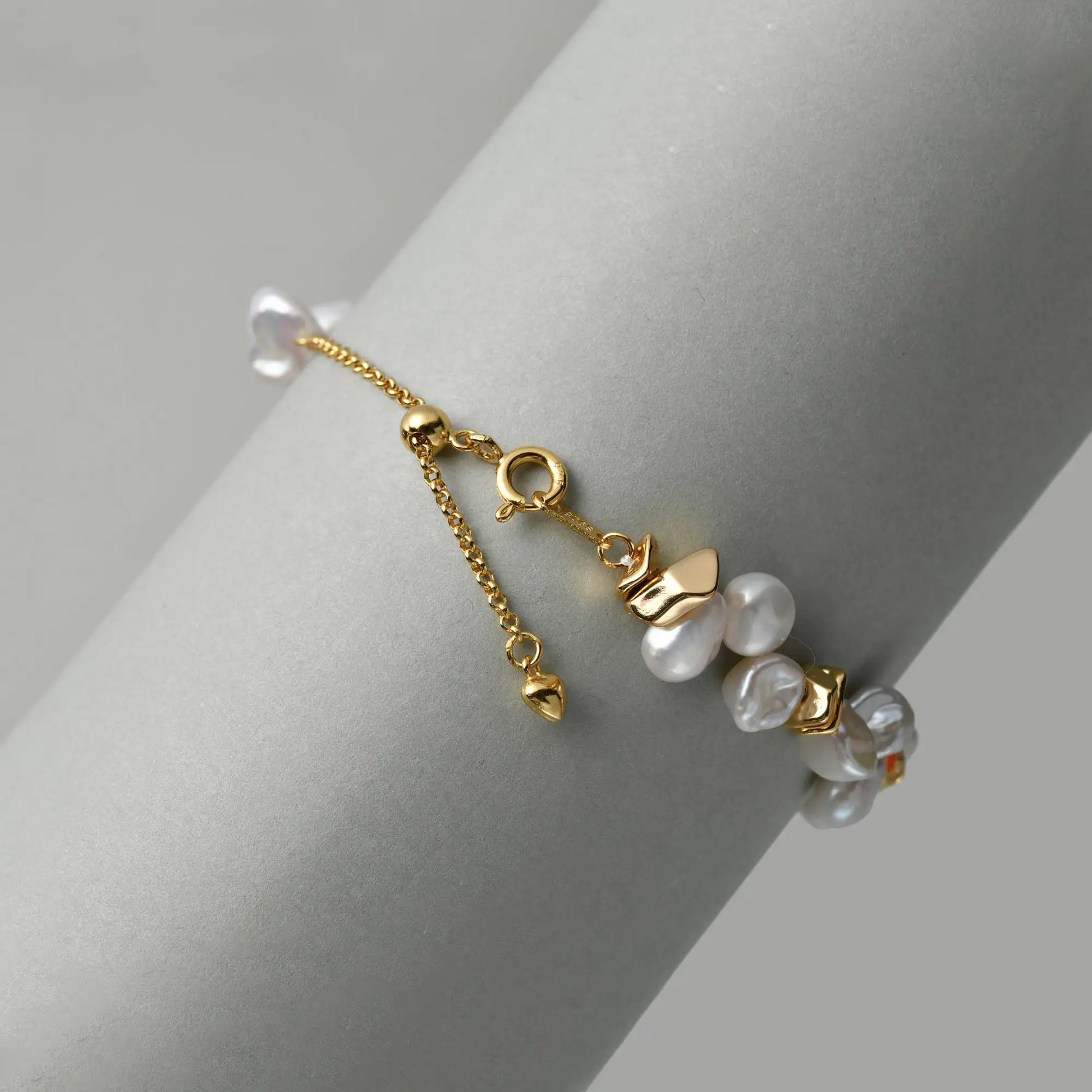Rome | White Button Baroque Pearl 18k Gold Bracelet