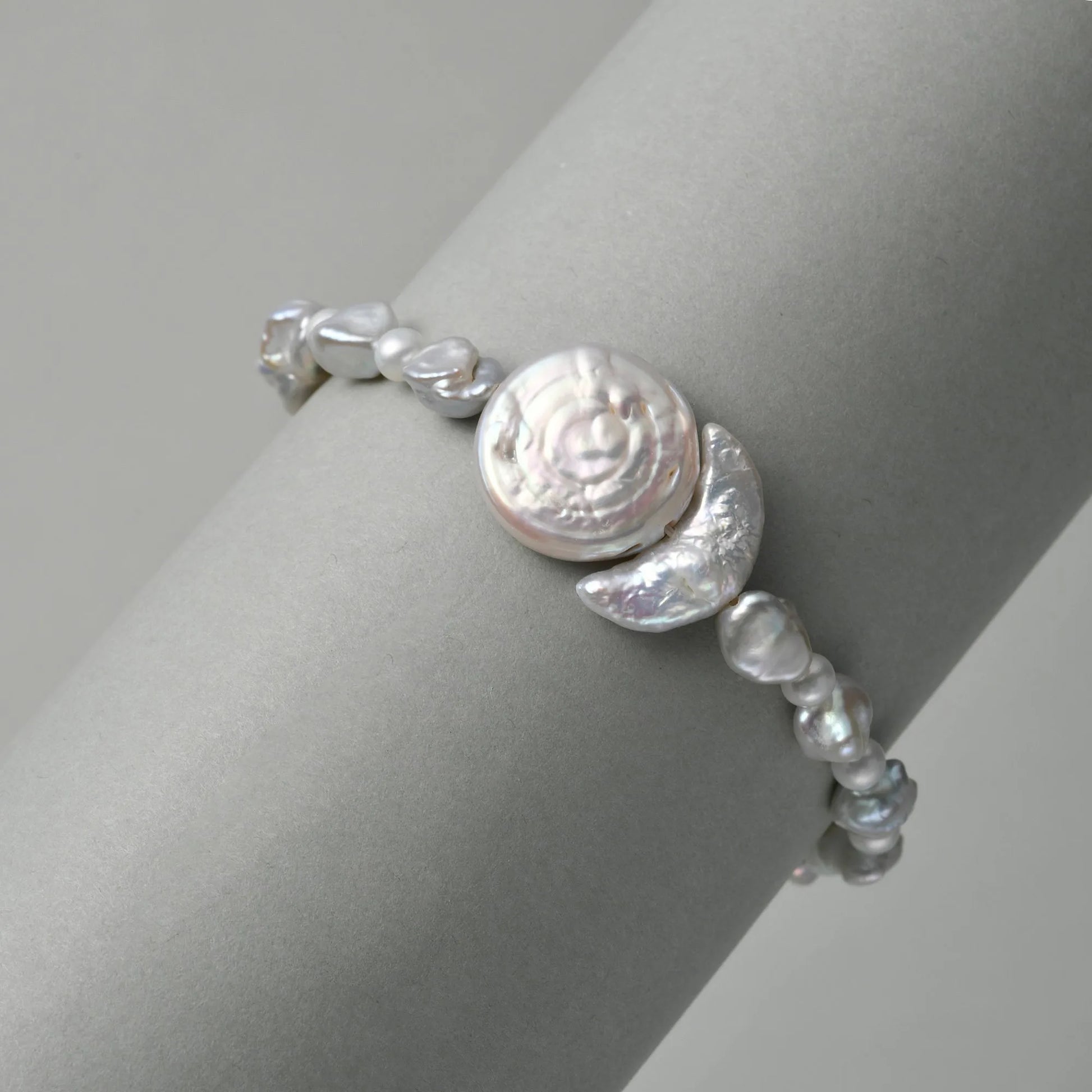 Gloo | White Button Moon Keshi Baroque Pearl Silver Bracelet