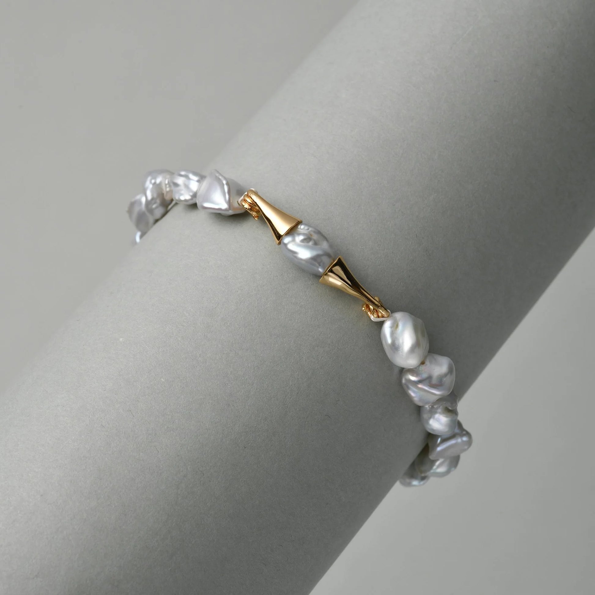 Sunlit | Gray Keshi Baroque Pearl 18k Gold Bracelet