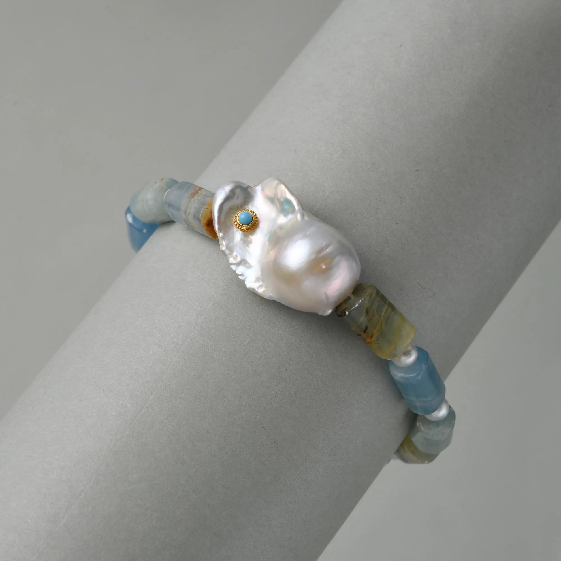 Turqo | White Oval Baroque Pearl Turquoise Blue Mineral Bracelet