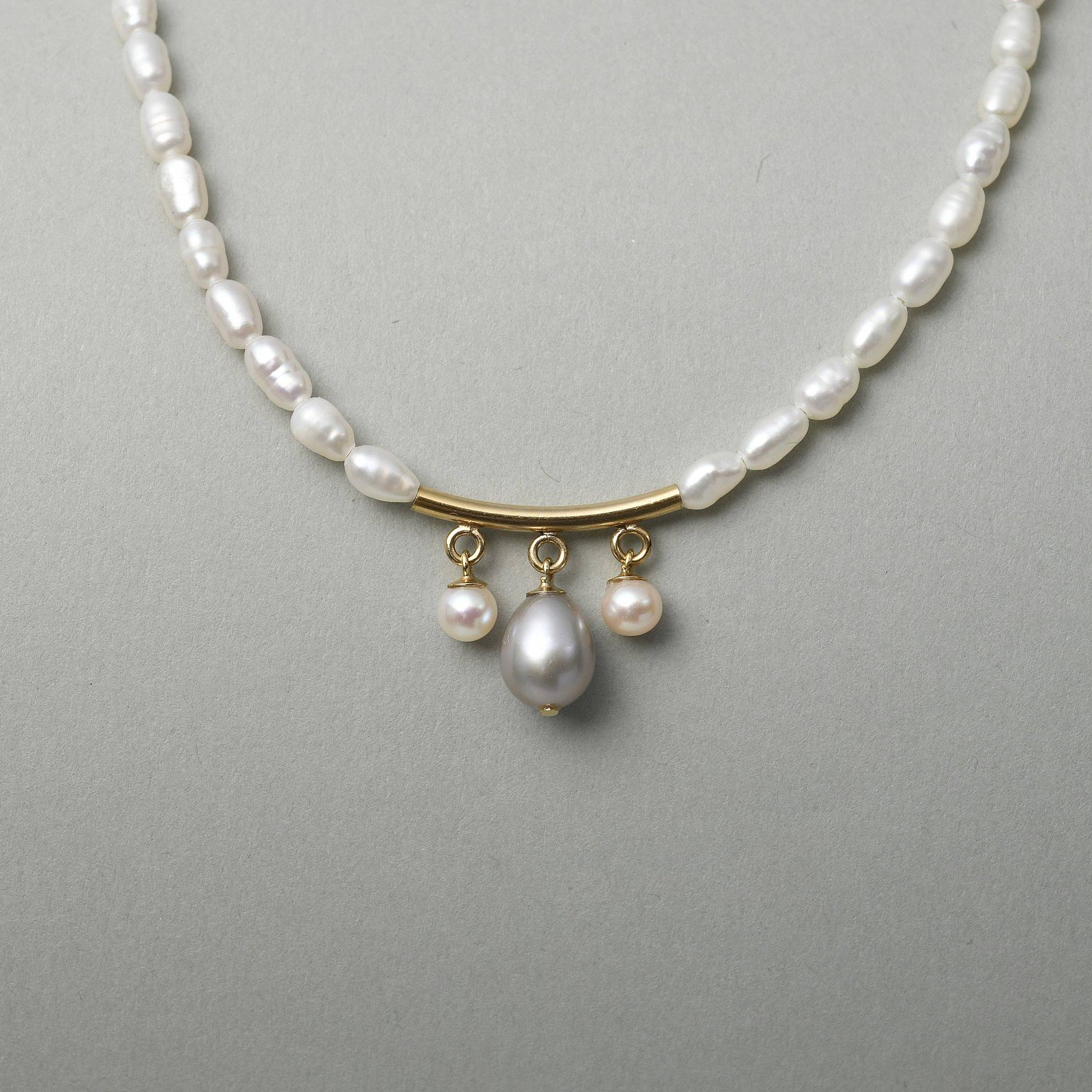 Trio Baroque Pearl Necklace 18k gold plated necklace close up detail