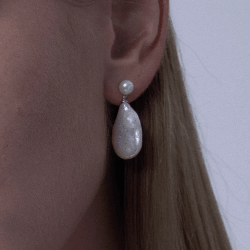 Echo | White Drop Baroque Pearl Silver Earrings
