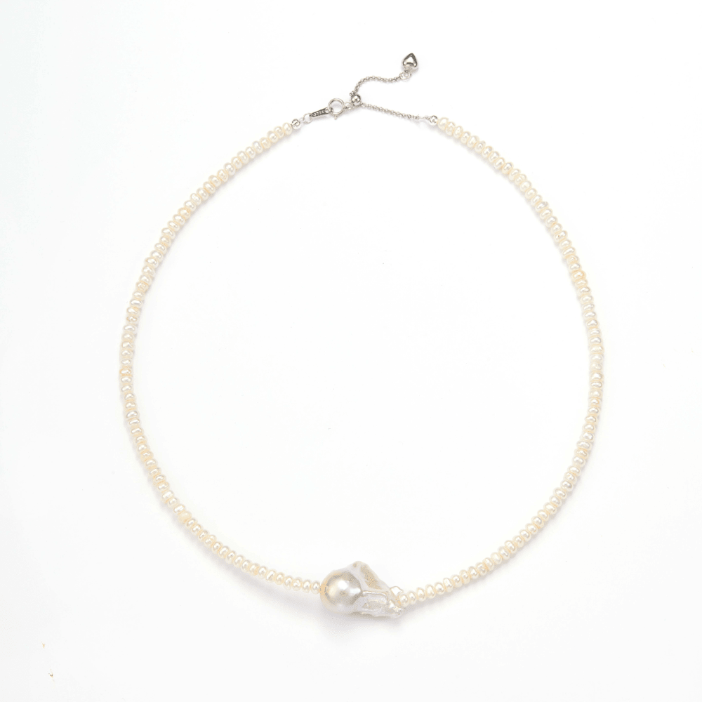 Tideborn | White Oval Baroque Pearl Silver Necklace