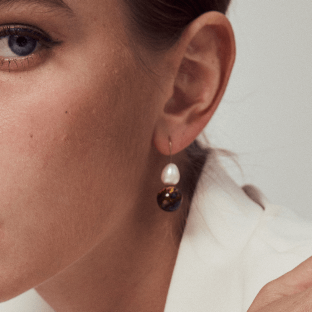Tigo | White Oval Baroque Pearl 18k Gold Tiger Eye Earrings