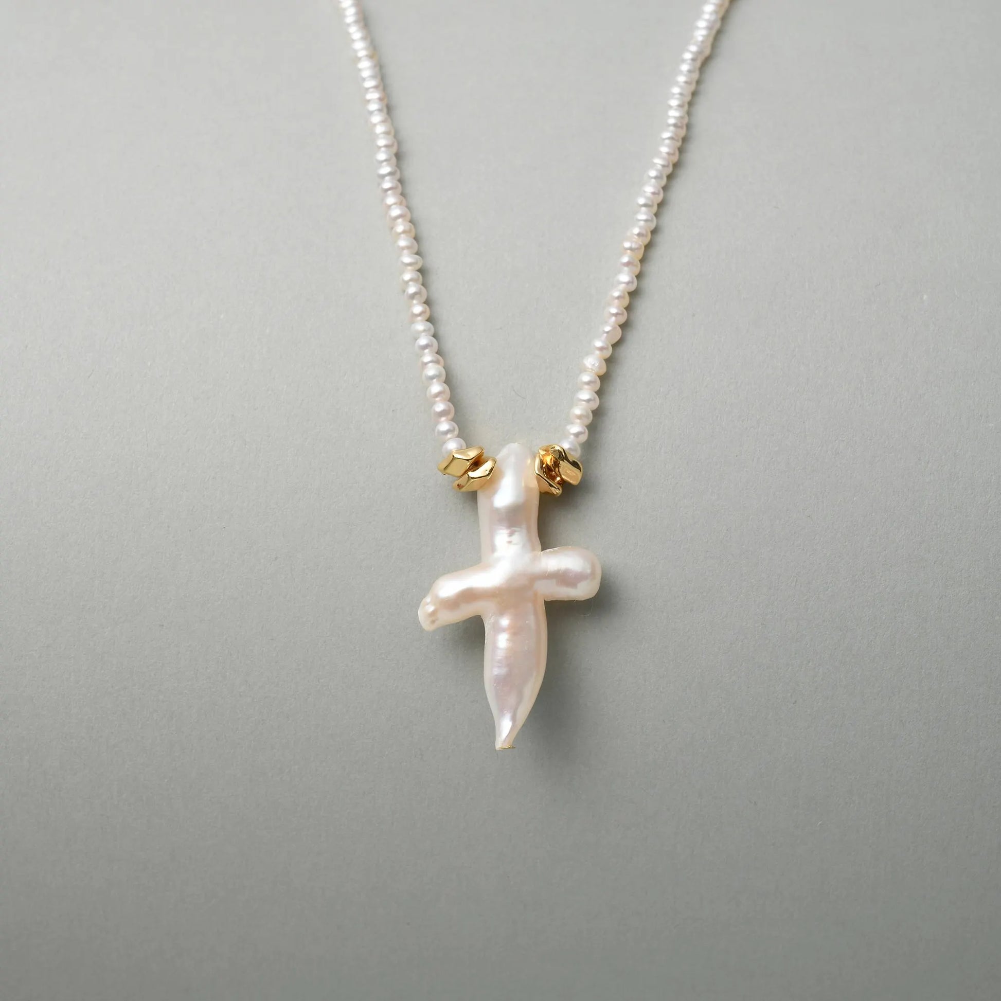 Fay | White Cross Baroque Pearl 18k Gold Pendant